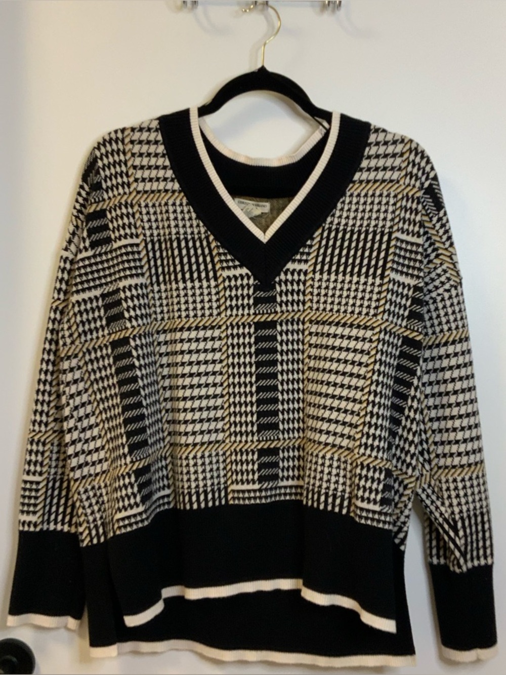 Women’s old Money V-Neck Sweater size XL